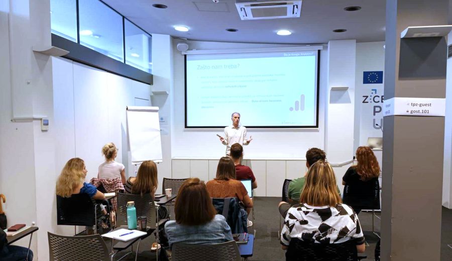 google analytics 4 zicer plavi ured