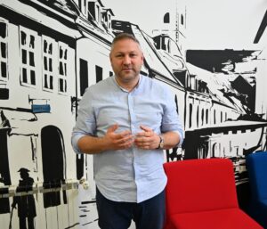 Kristijan Sedak Zicer Plavi ured